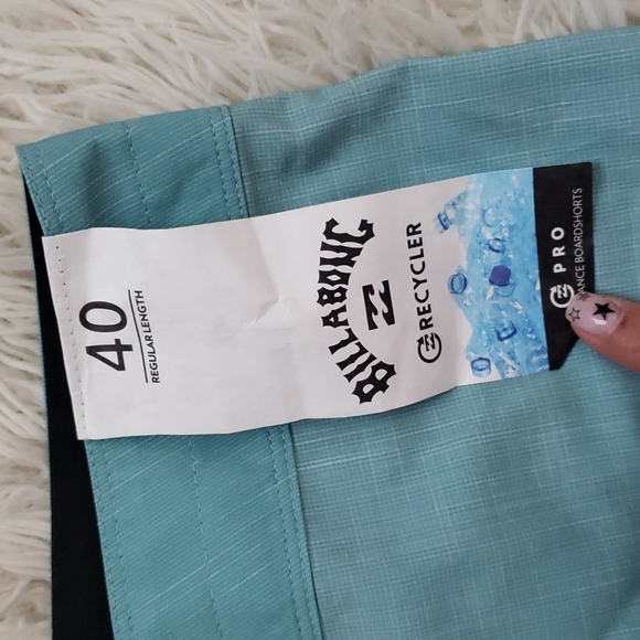 🌊Billabong Board Shorts 🌊 - Picture 2 of 5